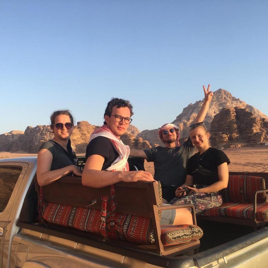 Oryx Camp Hotel Wadi Rum Ngoại thất bức ảnh