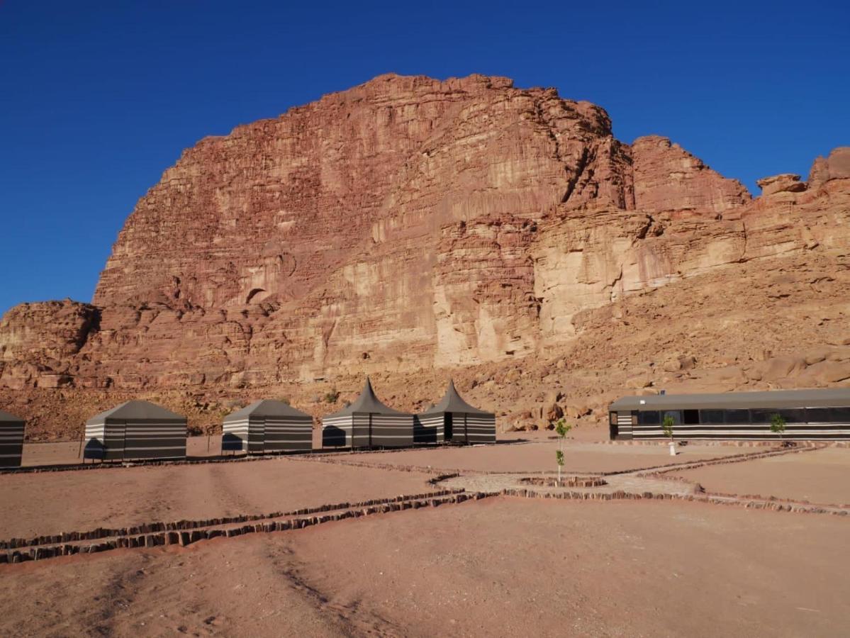 Oryx Camp Hotel Wadi Rum Ngoại thất bức ảnh