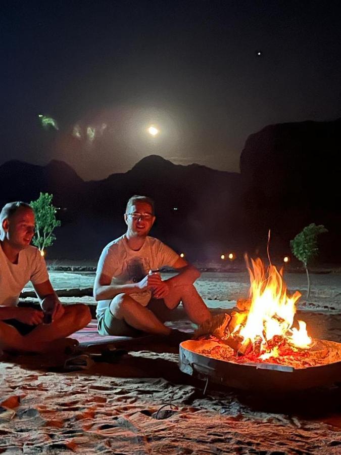 Oryx Camp Hotel Wadi Rum Ngoại thất bức ảnh