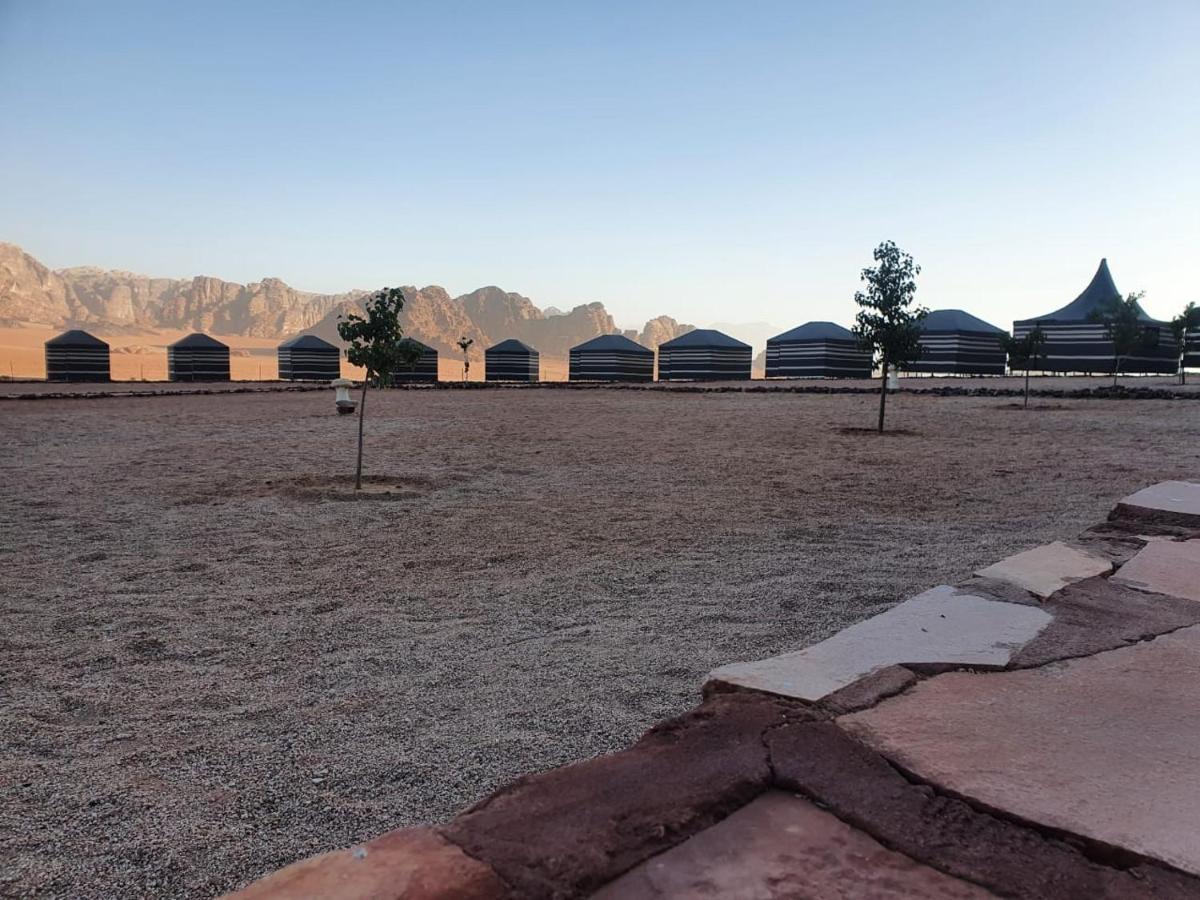 Oryx Camp Hotel Wadi Rum Ngoại thất bức ảnh